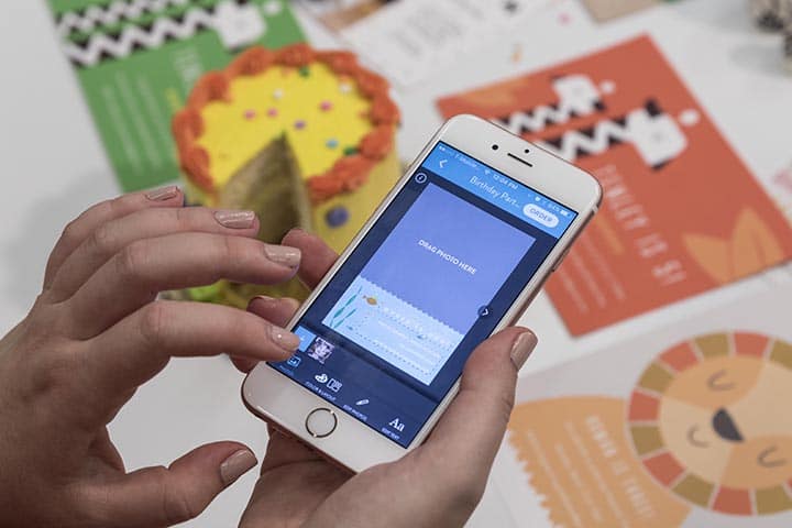 Party Prep with Personalised Invitations in the Snapfish App!