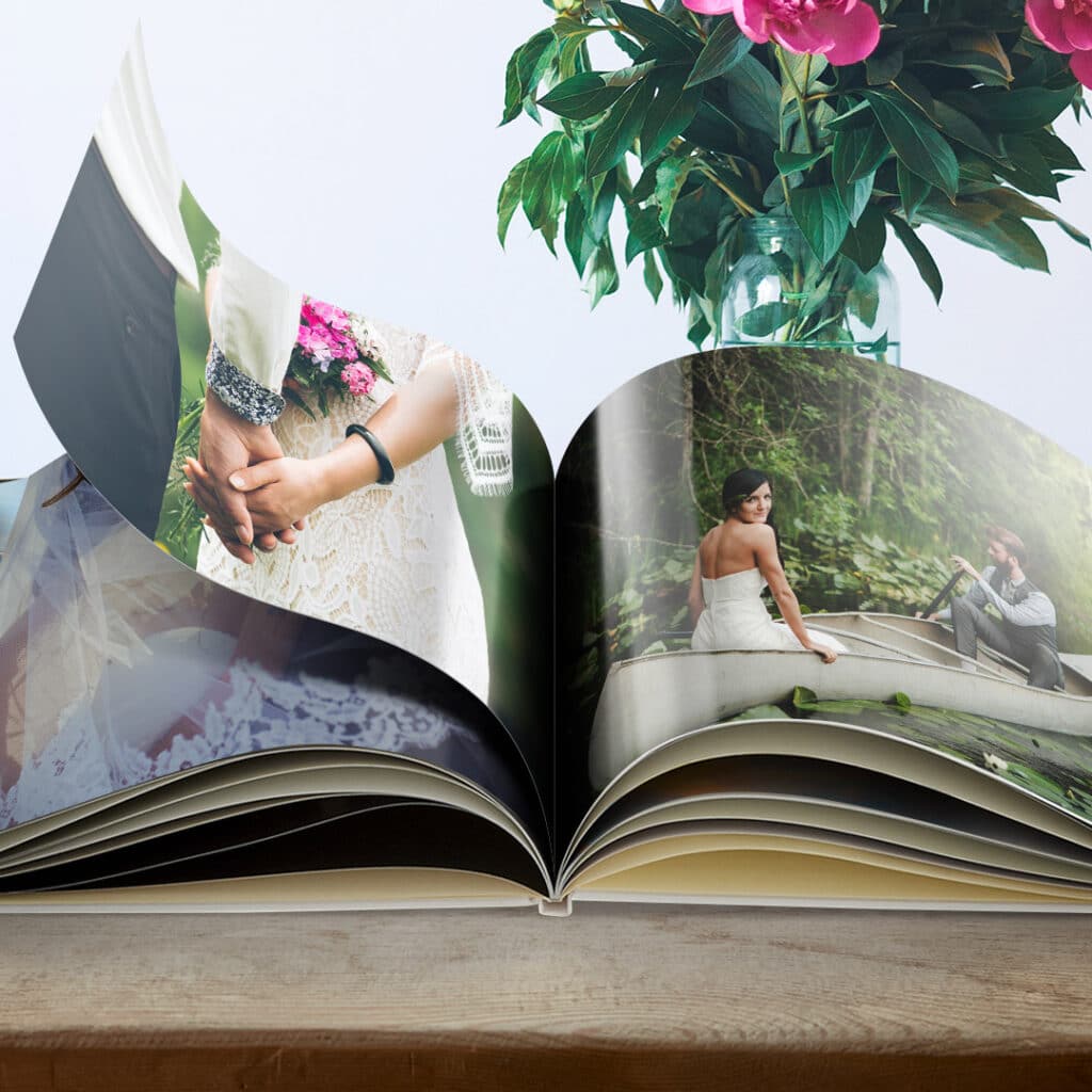 Customize your photo book with semi gloss, satin or matte pages