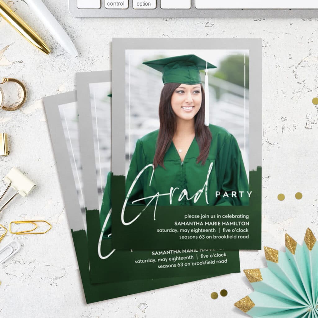 Set of 20 Flat Graduation Announcement Photo Cards, 5x7