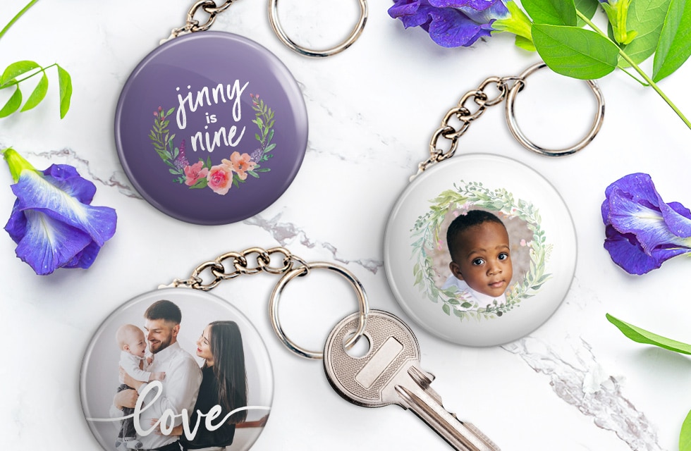 Customise pin badge keyrings with photos and text. Create in minutes with Snapfish.